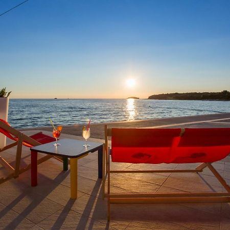 Victoria Mobilehome In Orsera Camping Resort Buitenkant foto