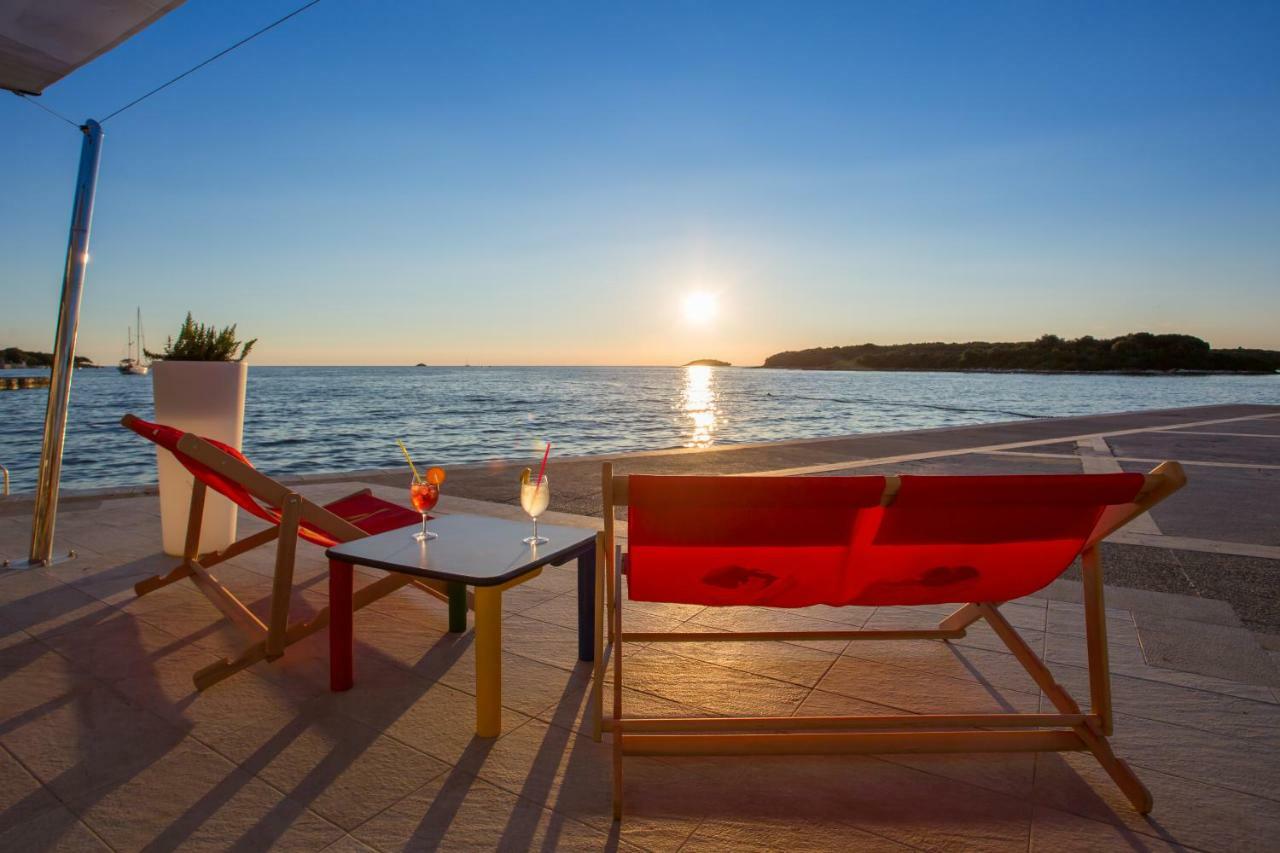 Victoria Mobilehome In Orsera Camping Resort Buitenkant foto
